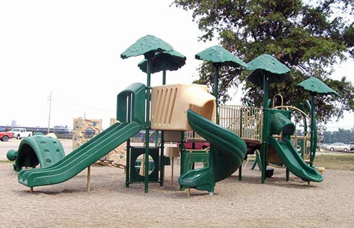 Kiwanis Park Playground - Hannibal, MO