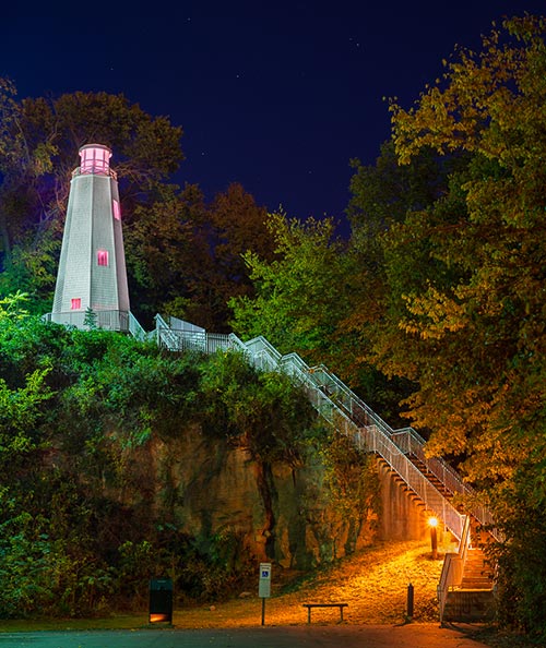 MarkTwain-Lighthouse Mark Twain Memorial Lighthouse - Hannibal, MO